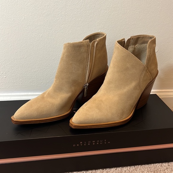 Vince Camuto ankle boots - Picture 6 of 6